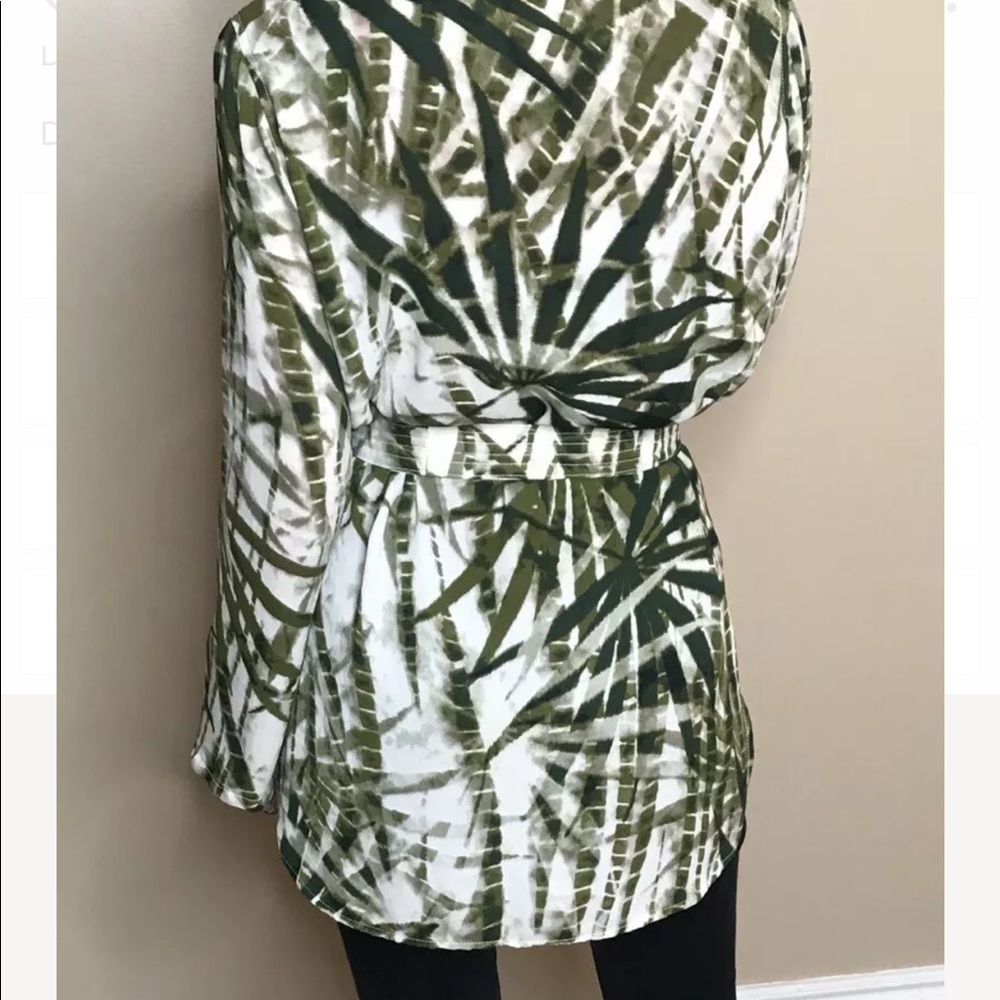 Punt Roma 🌿 Neck Blouse 🍃 - Picture 7 of 7